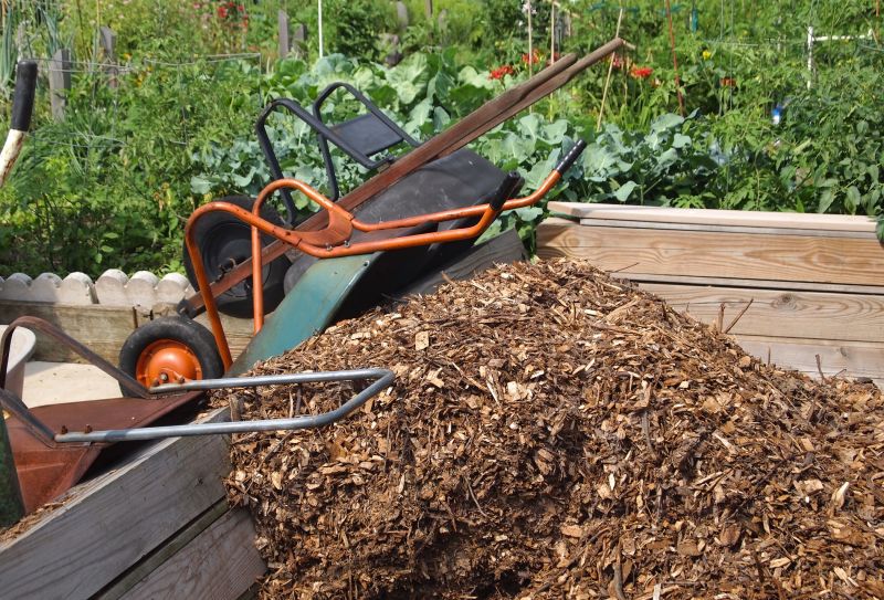 Shredded Mulch Installation